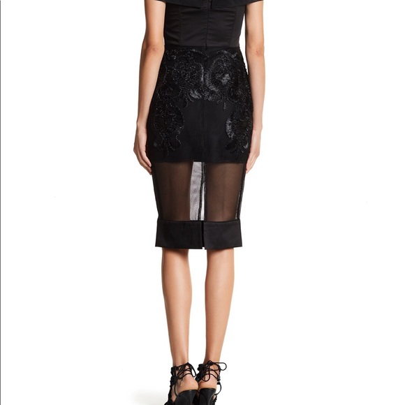 Gracia
Off-the-Shoulder Mesh Dress - Picture 2 of 3